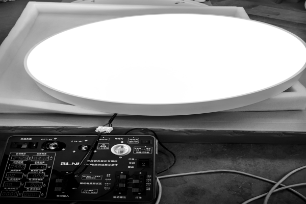 led bulkhead light